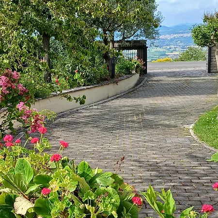 Poggio La Grognola Bed & Breakfast 3*