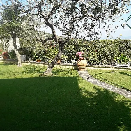 Poggio La Grognola 3*